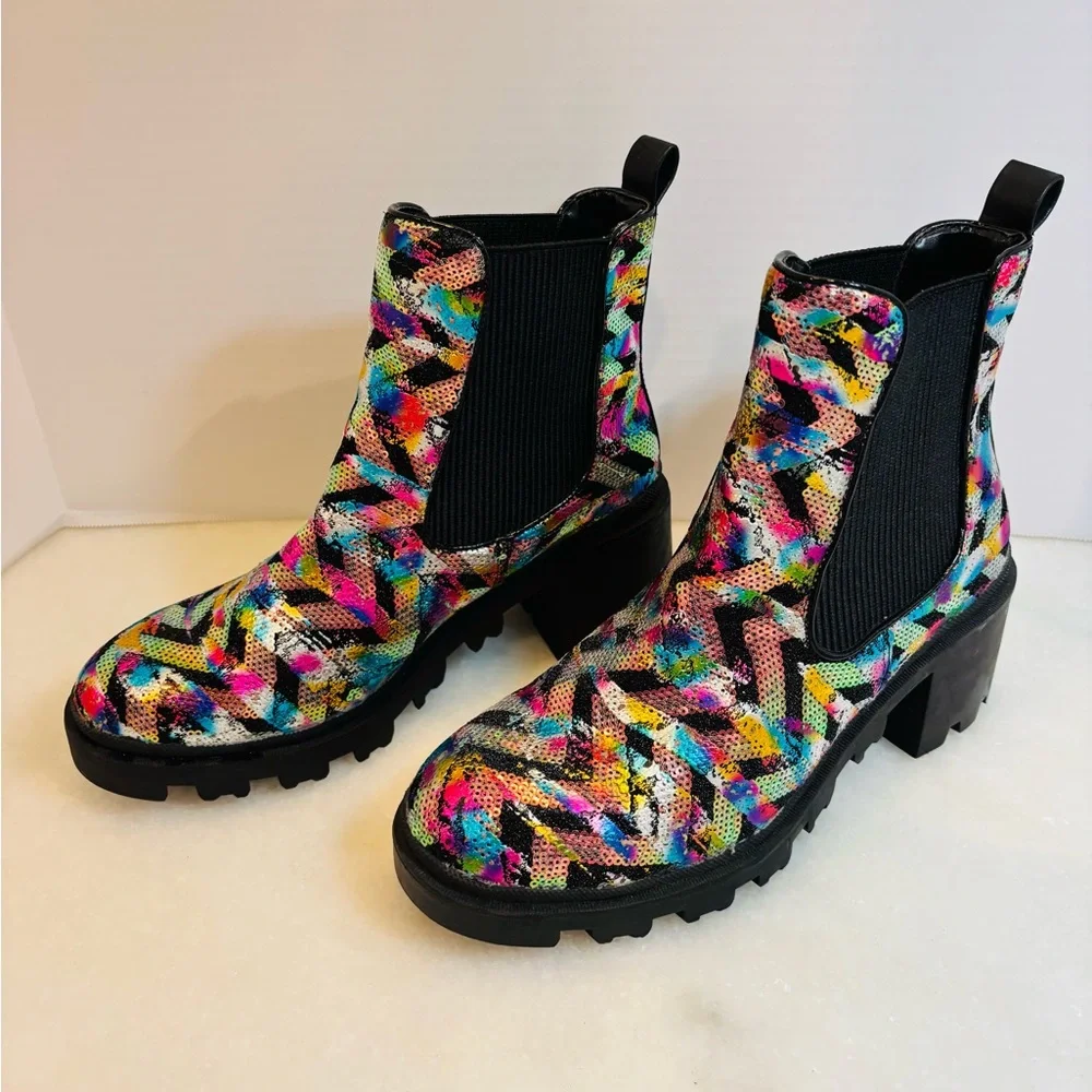 Betsey Johnson Boot | “Rowann”Rainbow Sequin Metallic Lug Sole Sz 9 - Picture 5 of 9